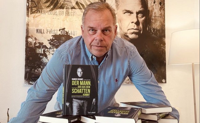 Rainer Schanz Mit Den Ersten Büchern